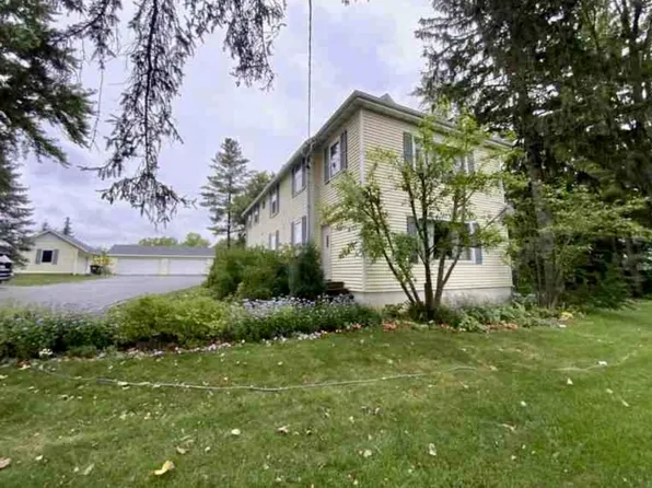 2302 Main Street Rd, Spring Grove, IL 60081