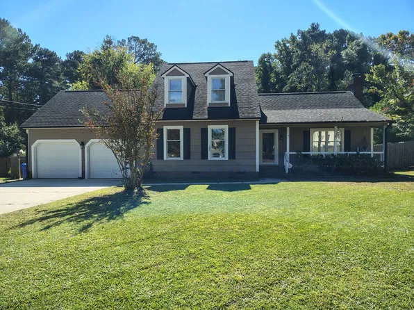 2357 Rolling Hill Rd, Fayetteville, NC 28304