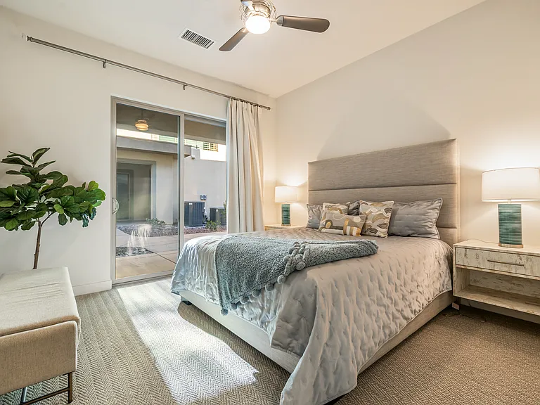 1701 Retreat Cir — Photo 44