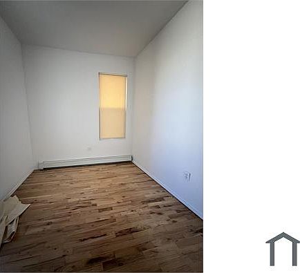 2nd image of 2153 Belmont Ave #2