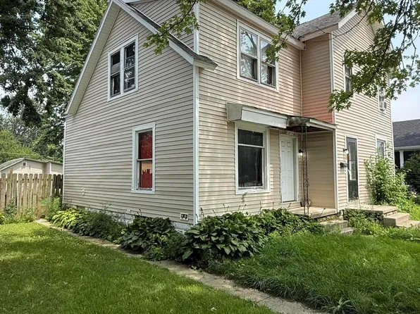 306 E High St, Fostoria, OH 44830