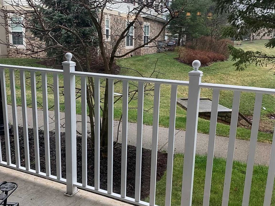 1st image of 8 Quarry Dr APT D1