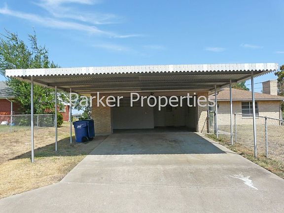 2nd image of 913 Lancaster Park Dr