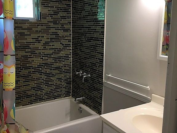 3rd image of 4450 Alder Dr