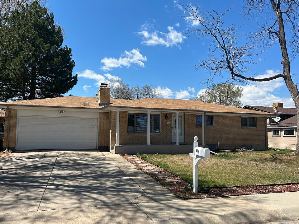 Charming Brick Ranch in SW Longmont