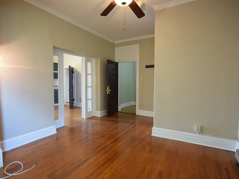 Greystone Court Apartments — Photo 11