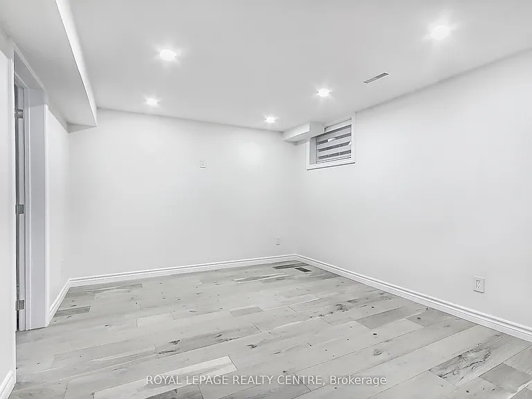 1087 Orchard Rd #LOWER — Photo 16