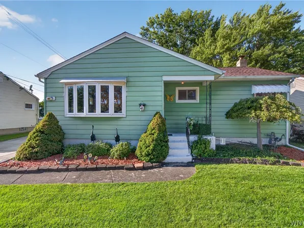 22 Mitchell Dr, Tonawanda, NY 14150