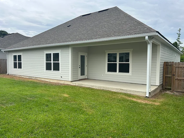 204 Turtle Cove Ln — Photo 2
