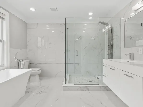 54 Lawton Avenue image 24 of 26