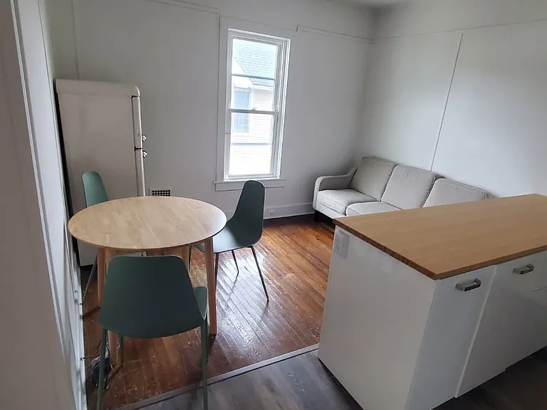 Living / Dining Area