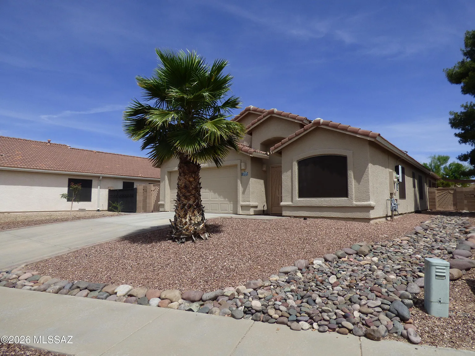 3 bed, 2.0 bath, 1873 sqft, $2,500 — Photo 2