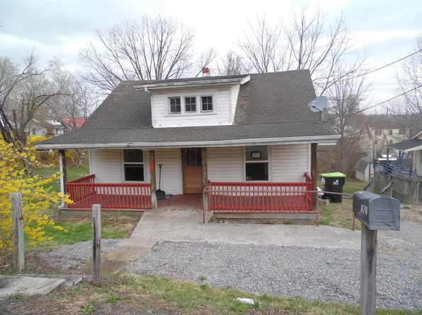 820 Martin Ave, Pulaski, VA 24301