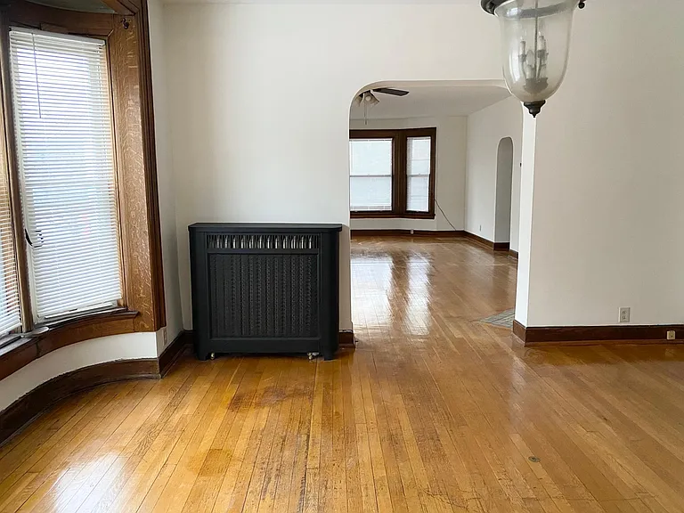 341 Richmond Ave #1 — Photo 3