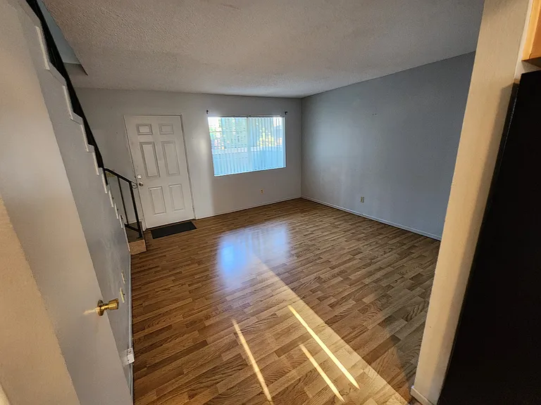 124 W Truslow Ave #4 — Photo 19