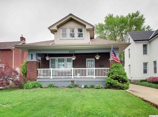 2021 Chestnut St, Quincy, IL 62301