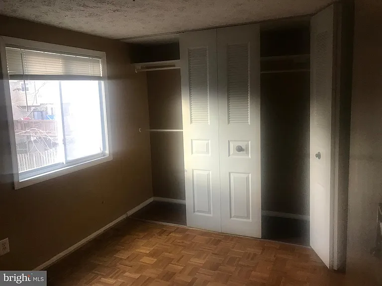 8424 Lazy Creek Ct — Photo 9