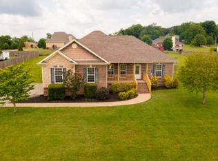 1387 Standing Stone Cir, Columbia, TN 38401