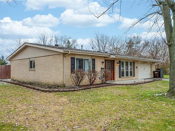 4th image of 105 Glenwood Ct