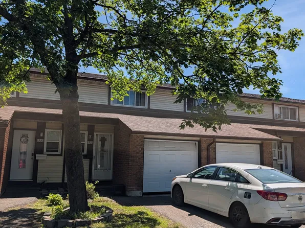1332 Foxwell St #83, Ottawa, ON K1B 5J2