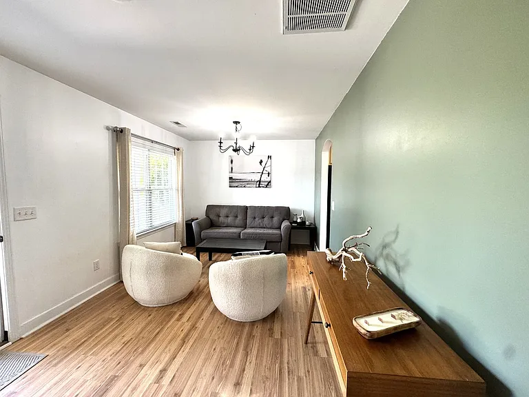 418 Amaryllis Ln — Photo 4