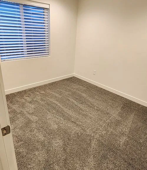 5486 W Venetia St — Photo 23