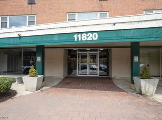 11820 Edgewater Dr APT 110, Lakewood, OH