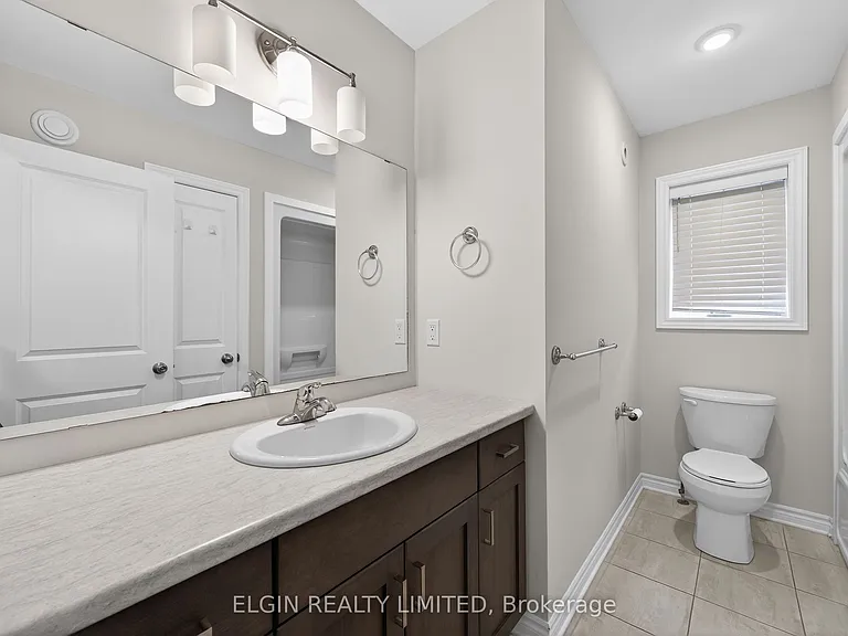 92 Renaissance Dr — Photo 7