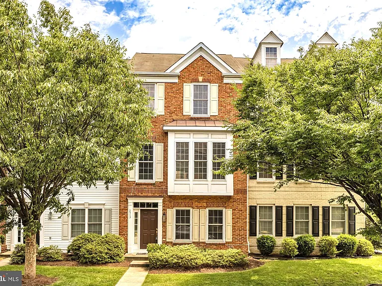 2513 Bronze Stone Pl — Photo 3