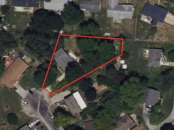 2nd image of 10 Wilshire Ct