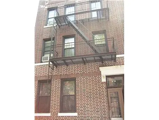 Rented by Douglas Elliman | media 16