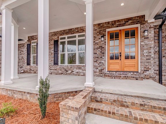 2nd image of 14 Jewell Dr SE