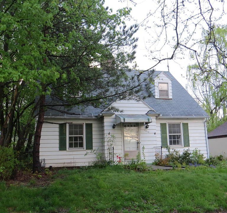 1st image of 1212 Penn Ave NE