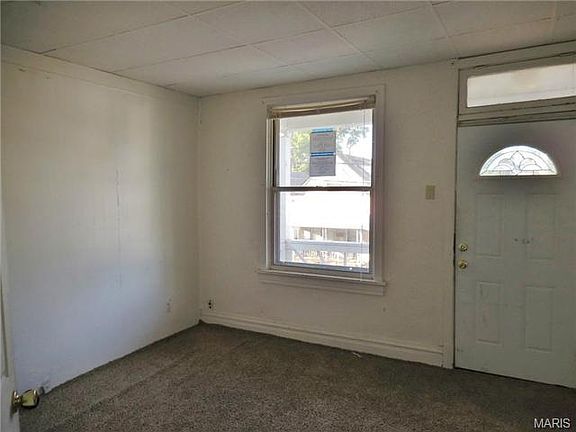 2nd image of 4024 Schiller Pl