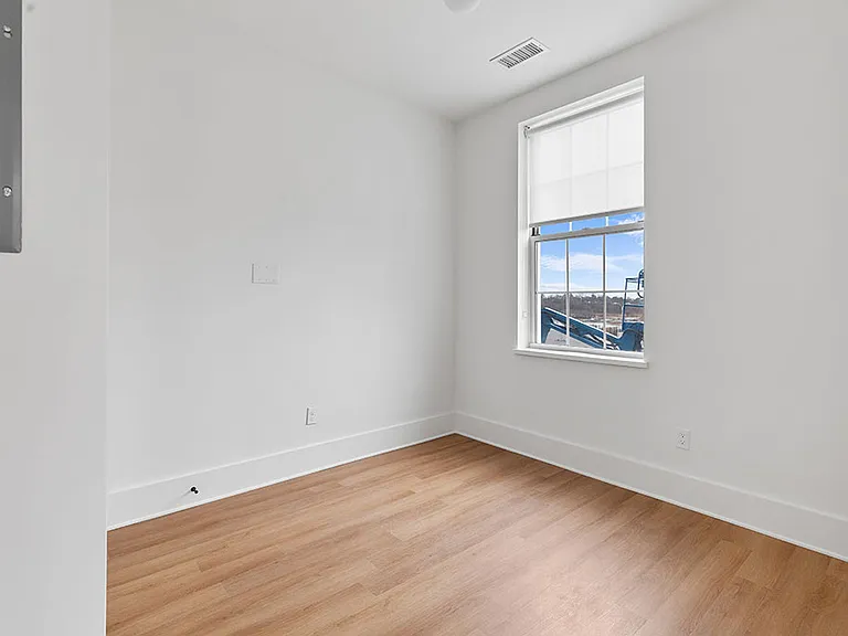 31 Hope St #212 — Photo 10
