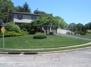 5 Burnham Pl, Nesconset, NY 11767