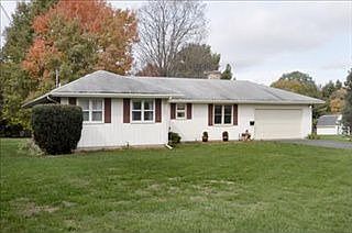 2nd image of 9501 W Gullway St