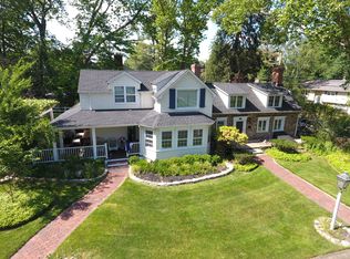 161 Godwin Ave, Wyckoff, NJ 07481