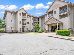3000 Sandwich St #303, Windsor, ON N9C 4G3