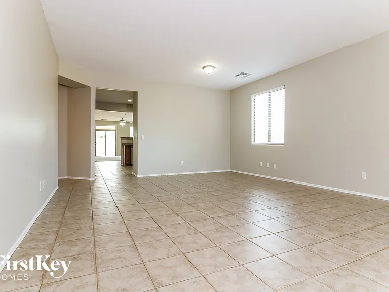 7227 W Saint Charles Ave — Photo 4