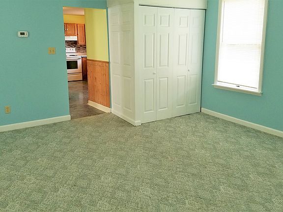 2nd image of 400 S Main St