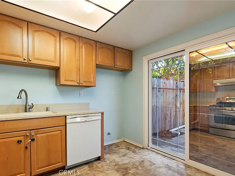 8707 Cedros Ave #7 — Photo 13