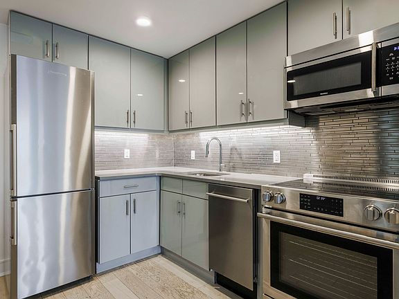 4th image of 531 W 159th St #2D
