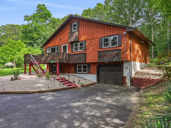 28 Cherry Lane, Bethel, CT 06801