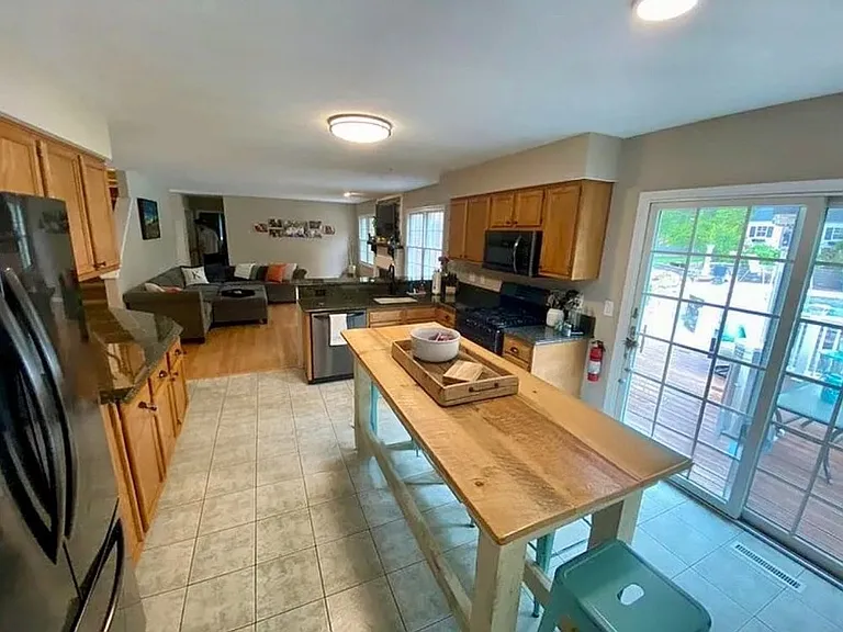 56 Orchardview Dr — Photo 8