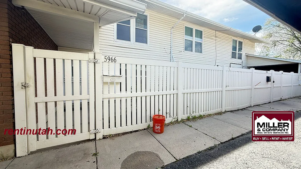Building Photo - 5966 S Sultan Cir #183-W