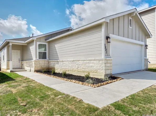 13003 Oryx Fort, St Hedwig, TX 78152