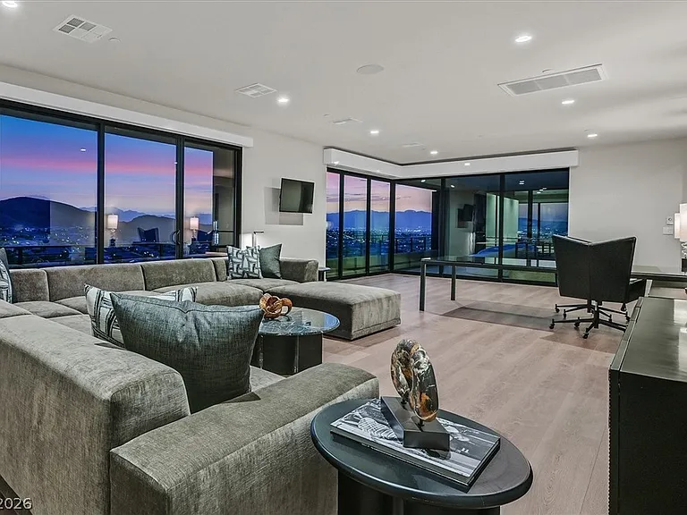 807 Magnum Cliff Ct — Photo 53
