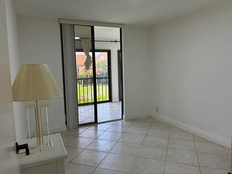 7895 La Mirada Dr — Photo 32