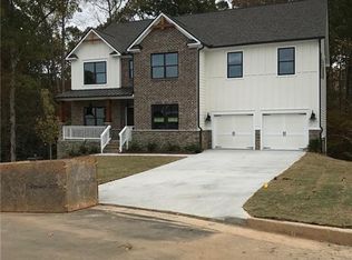 19 Plantation Dr, Cartersville, GA 30120